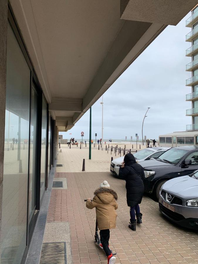 La Panne Appartement en bord de mer - La Vie Bohème Esterno foto